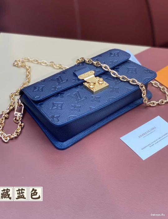 VUITTON LOUIS Wallet Chain Métis On 0111